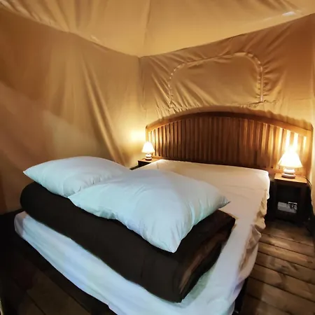 Camping Porte Des Alpilles By M.A Destination Glamping Saint-Étienne-du-Grès Exterior foto