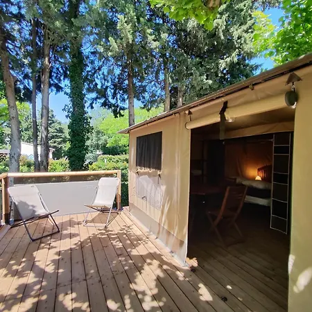 Camping Porte Des Alpilles By M.A Destination Glamping Saint-Étienne-du-Grès Exterior foto