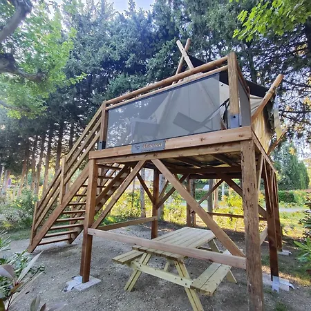 Camping Porte Des Alpilles By M.A Destination Glamping Saint-Étienne-du-Grès Exterior foto
