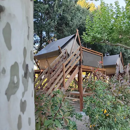 Camping Porte Des Alpilles By M.A Destination Glamping Saint-Étienne-du-Grès Exterior foto