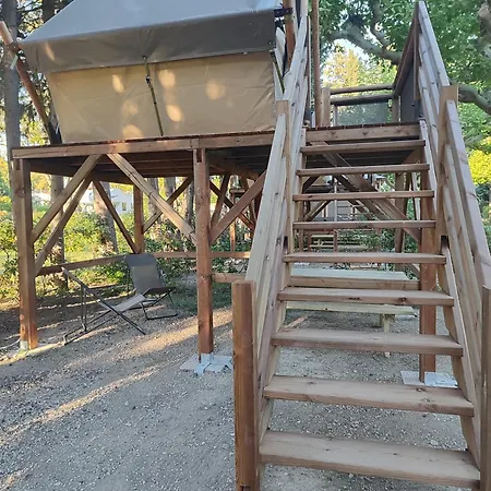 Camping Porte Des Alpilles By M.A Destination Glamping Saint-Étienne-du-Grès Exterior foto