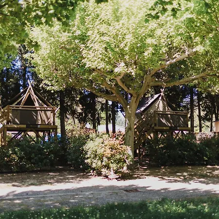 Camping Porte Des Alpilles By M.A Destination Glamping Saint-Etienne-du-Gres Exterior photo