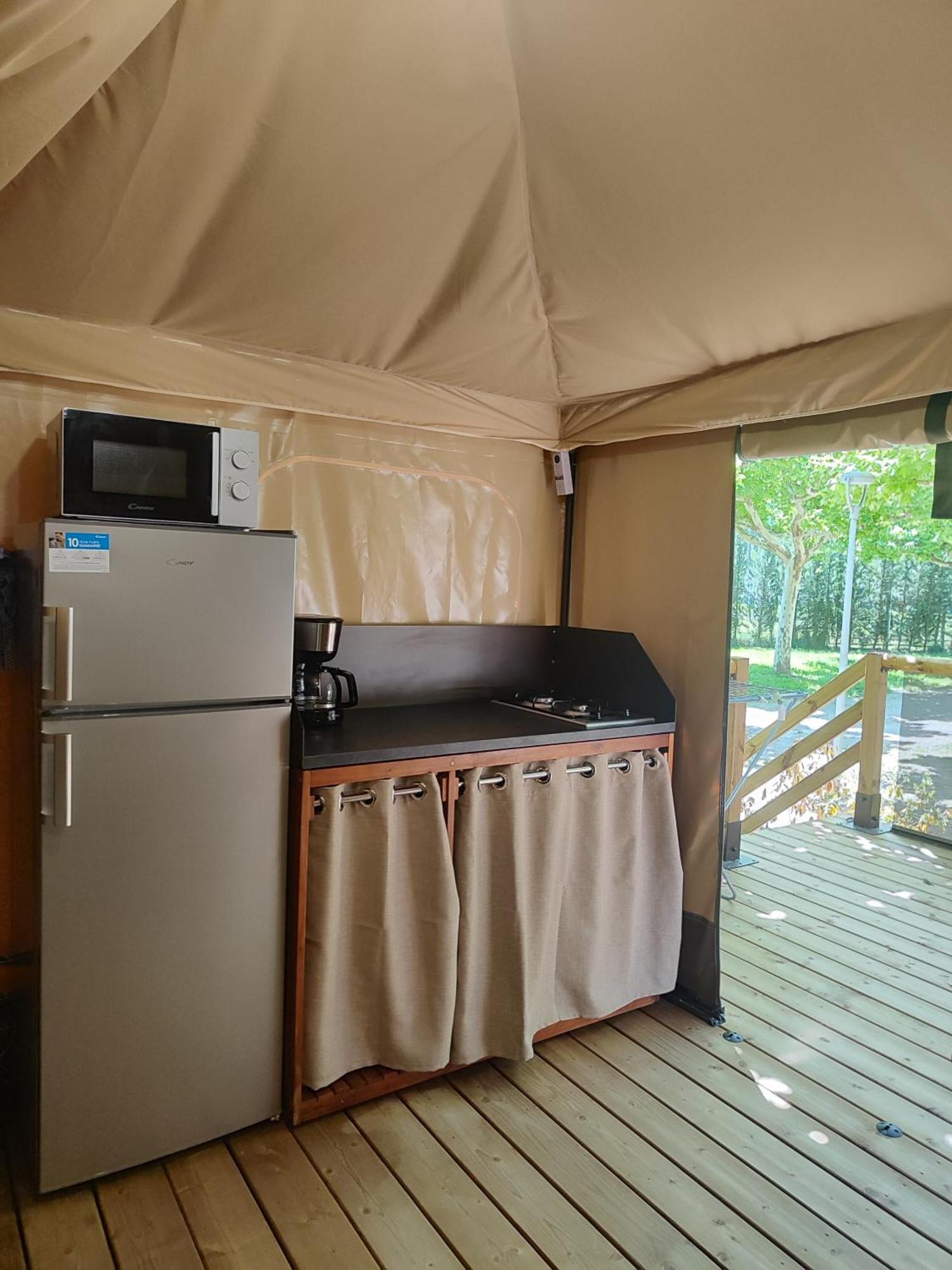 Porte Des Alpilles By M.a Destination Glamping Campismo de Luxo