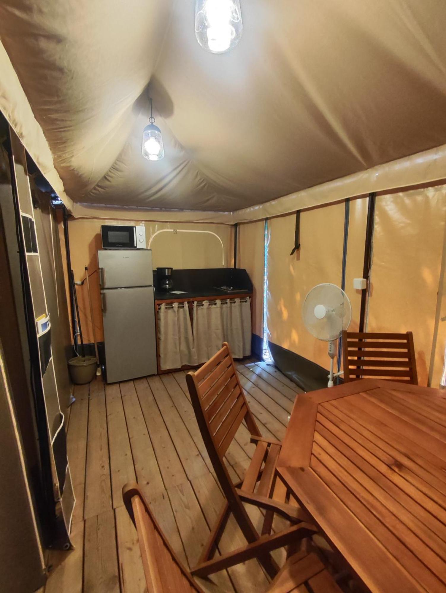 Porte Des Alpilles By M.a Destination Glamping Campismo de Luxo *